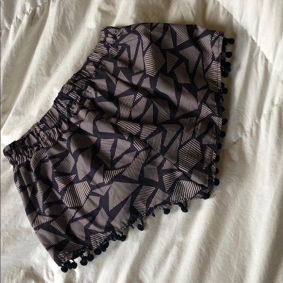 LF Pom Pom Shorts - Picture 3 of 5
